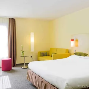 Отель Ibis Styles Centre Port